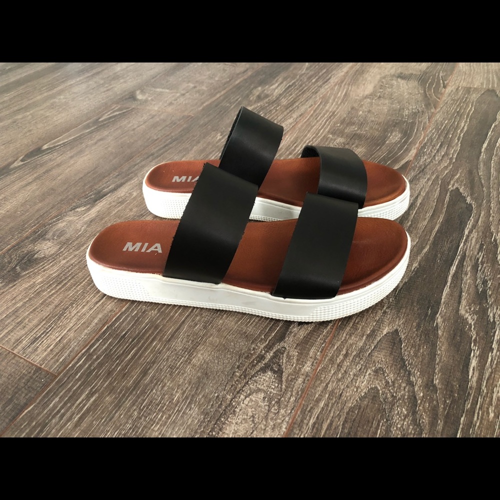 Mia platform slide “Saige” Sandal